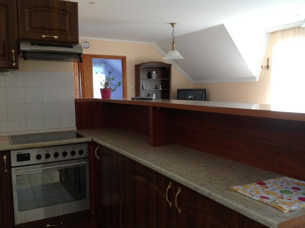 Attila Apartmanhaz Hotell Hévíz Rum bild